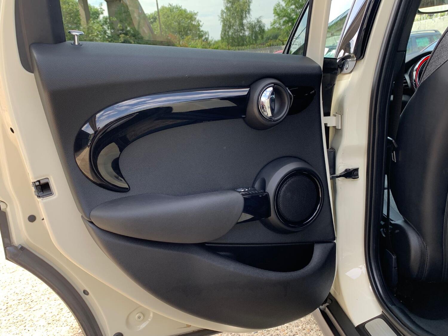 Used MINI Hatch 2016 for sale - 76517765: Photo 27