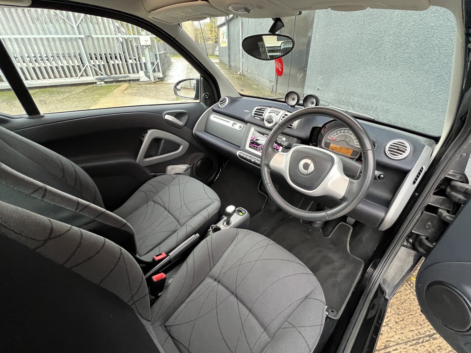 Used smart fortwo 2011 for sale - 76560083: Photo 30