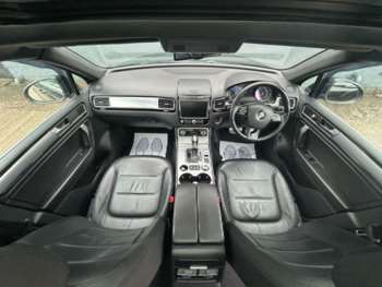 Used Volkswagen Touareg 2015 for sale - 74779575: Photo