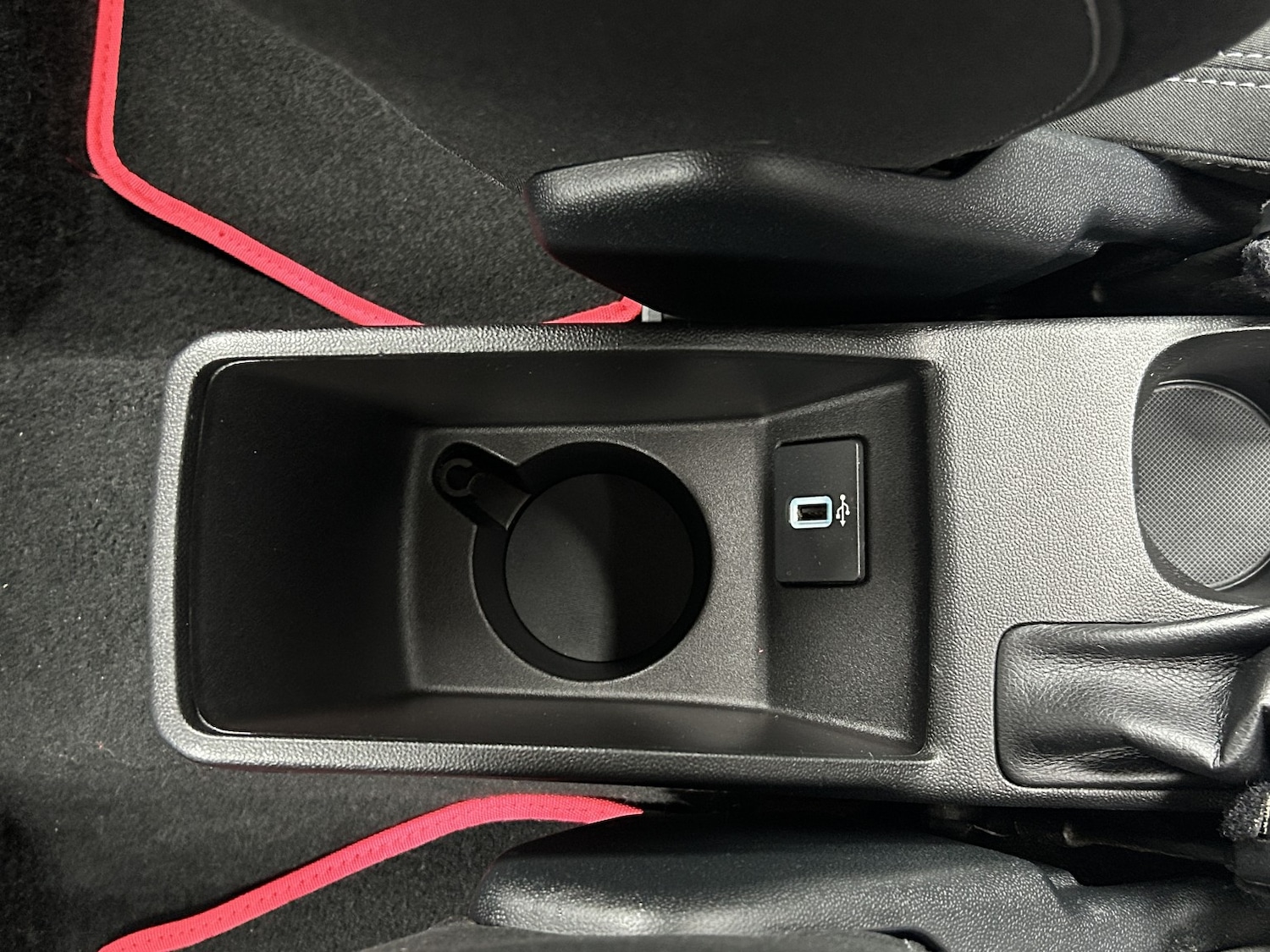 Used Ford Fiesta 2018 for sale - 76476959: Photo 32