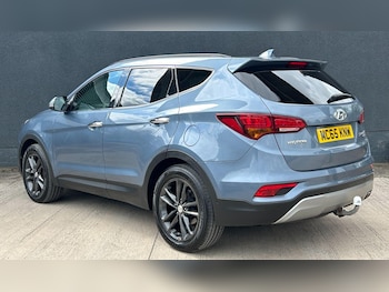 Used Hyundai Santa Fe 2015 for sale - 75999954: Photo