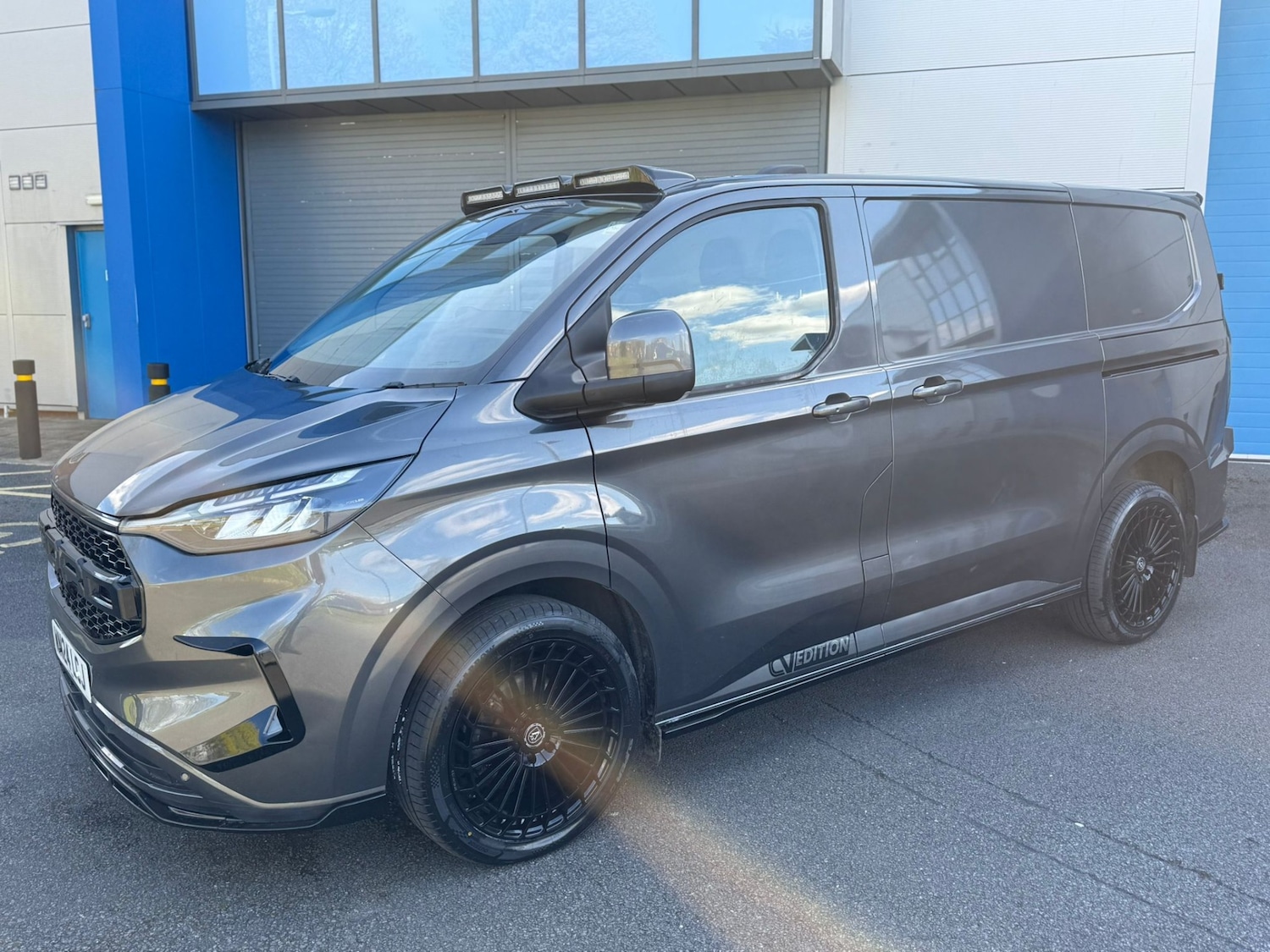 Used Ford Transit Custom 2024 for sale - 78122543: Photo 2