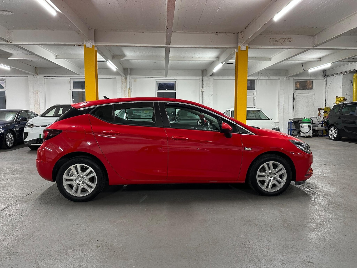 Used Vauxhall Astra 2016 for sale - 76728711: Photo 2