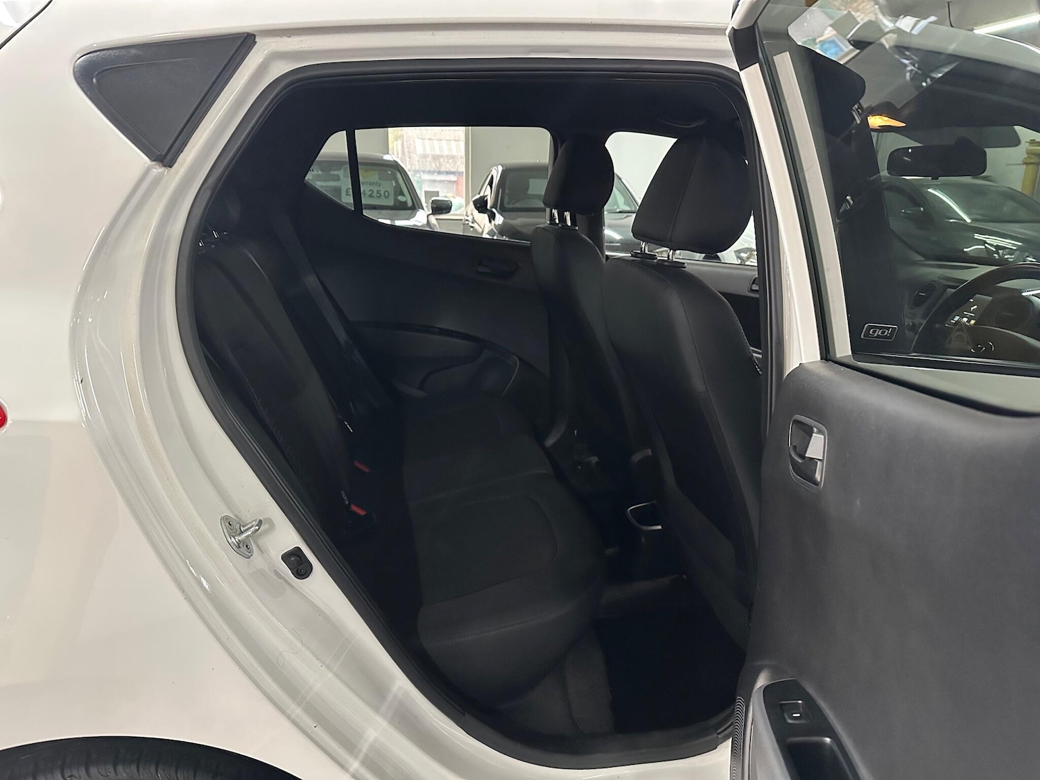 Used Hyundai i10 2018 for sale - 76996246: Photo 11