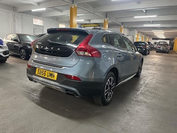 Used Volvo V40 Cross Country 2016 for sale - 79726955: Photo