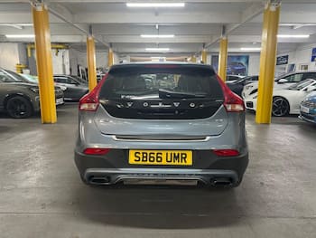 Used Volvo V40 Cross Country 2016 for sale - 79726955: Photo