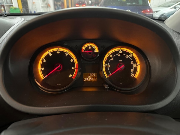 Used Vauxhall Corsa 2014 for sale - 75459686: Photo 22