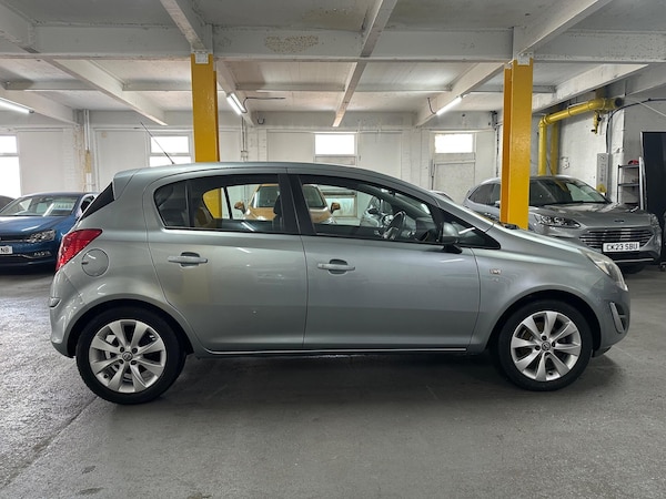 Used Vauxhall Corsa 2014 for sale - 75459686: Photo 2