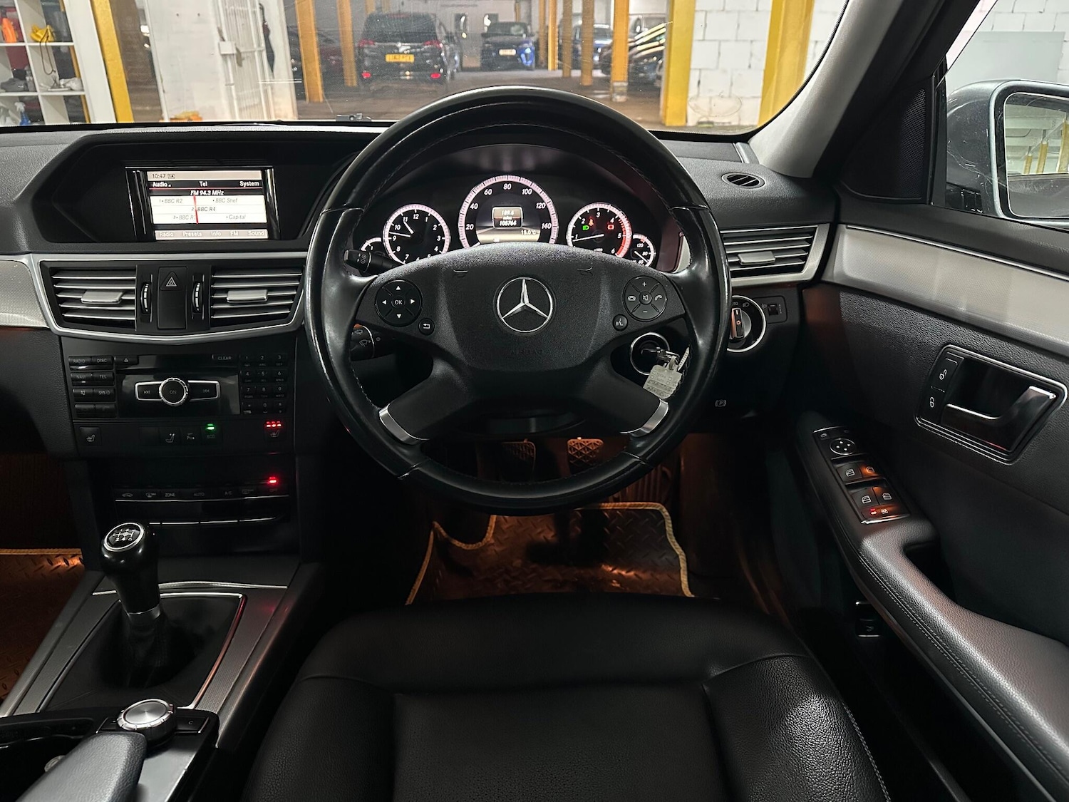 Used Mercedes-Benz E Class 2013 for sale - 75377414: Photo 21