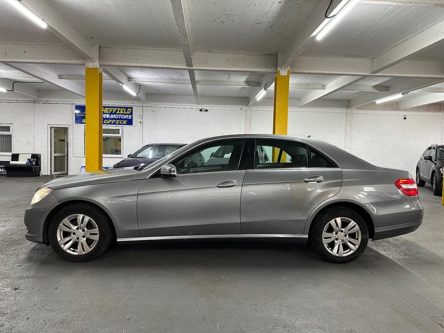 Used Mercedes-Benz E Class 2013 for sale - 75377414: Photo 7