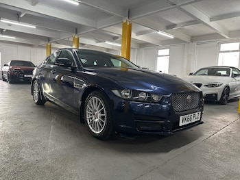 Used Jaguar XE 2016 for sale - 78318221: Photo