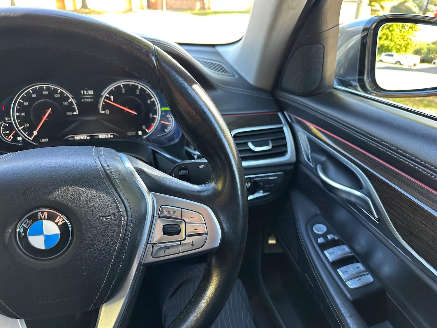 Used BMW 7 Series 2017 for sale - 76072938: Photo 32