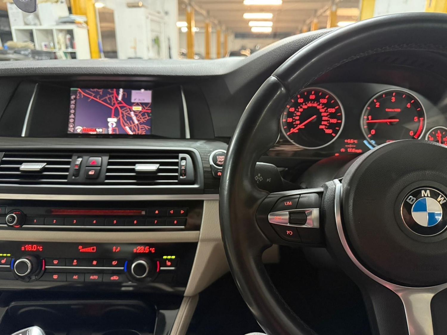 Used BMW 5 Series 2014 for sale - 77279055: Photo 40