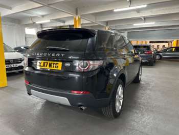 Used Land Rover Discovery Sport 2017 for sale - 75001882: Photo