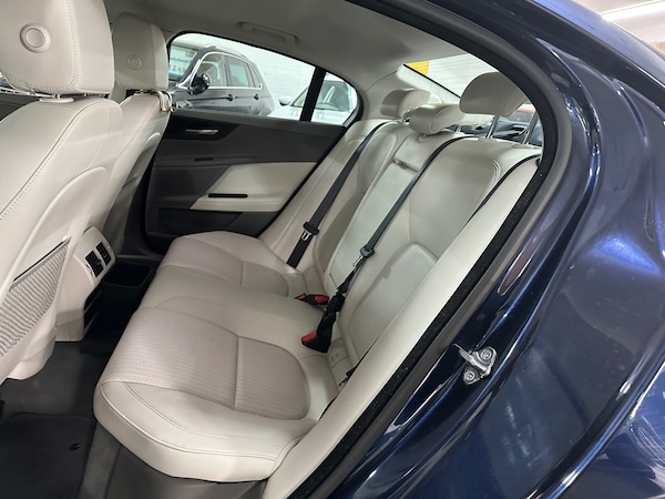 Used Jaguar XE 2016 for sale - 75520380: Photo 14