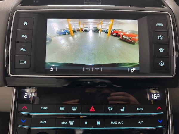 Used Jaguar XE 2016 for sale - 75520380: Photo 25