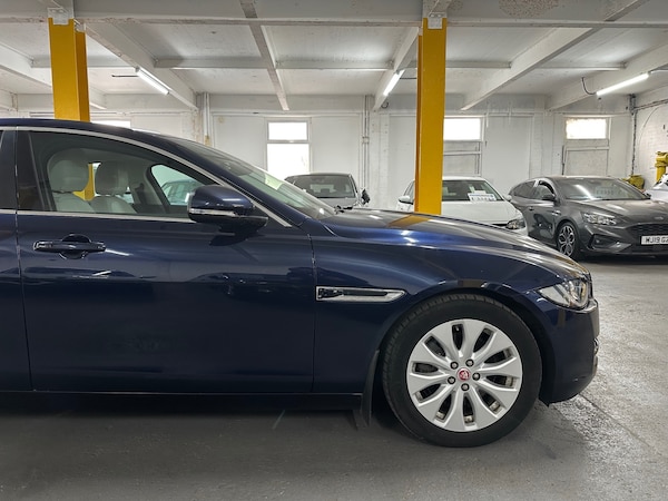 Used Jaguar XE 2016 for sale - 75520380: Photo 31
