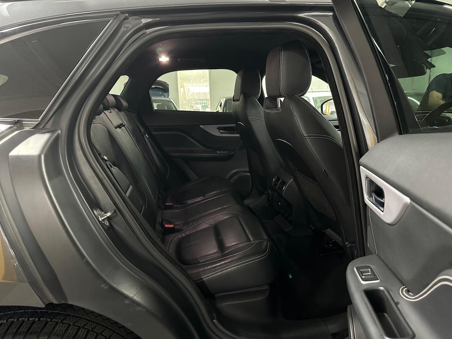 Used Jaguar F-Pace 2017 for sale - 76020368: Photo 13