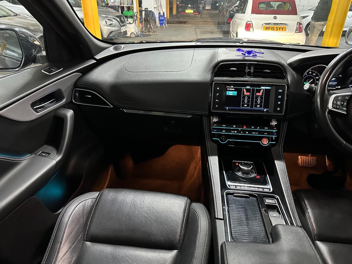 Used Jaguar F-Pace 2017 for sale - 76020368: Photo 27