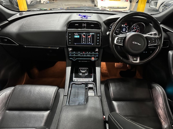 Used Jaguar F-Pace 2017 for sale - 76020368: Photo 29