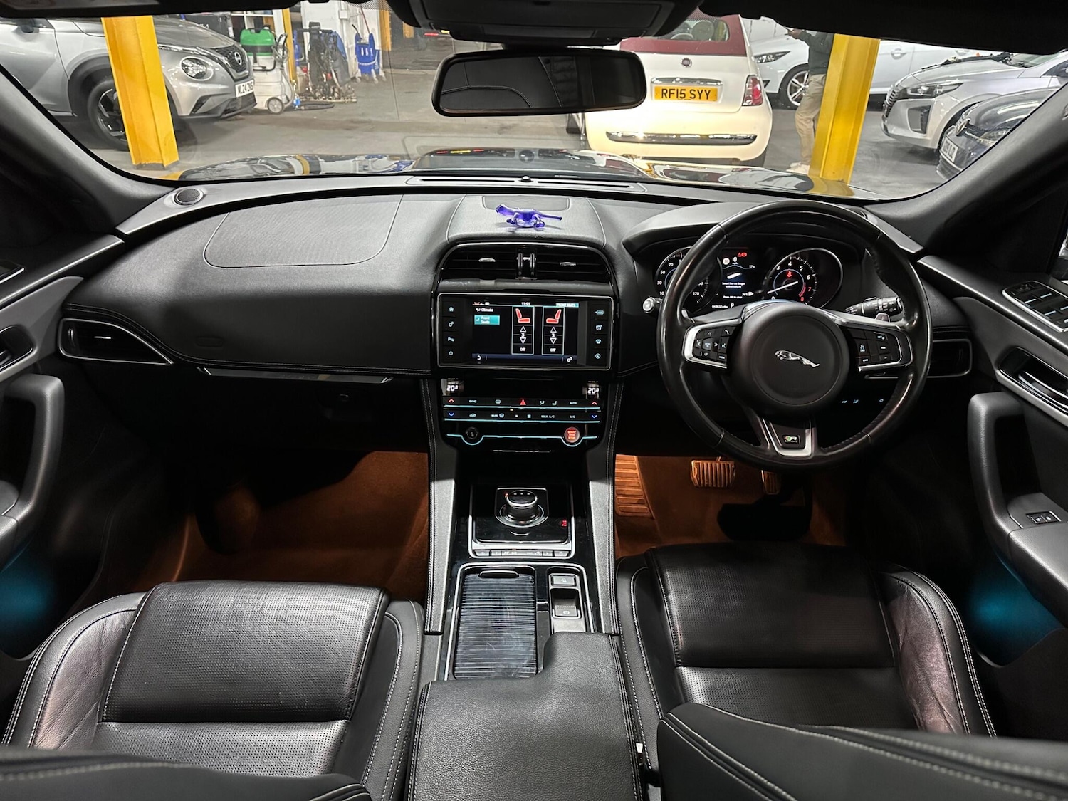 Used Jaguar F-Pace 2017 for sale - 76020368: Photo 32