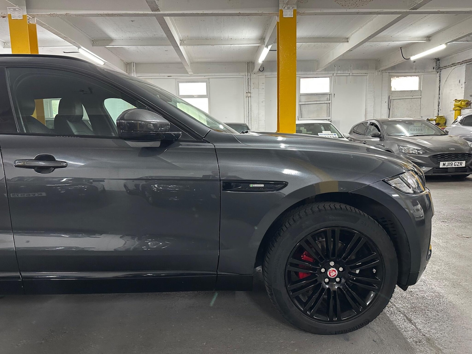 Used Jaguar F-Pace 2017 for sale - 76020368: Photo 33