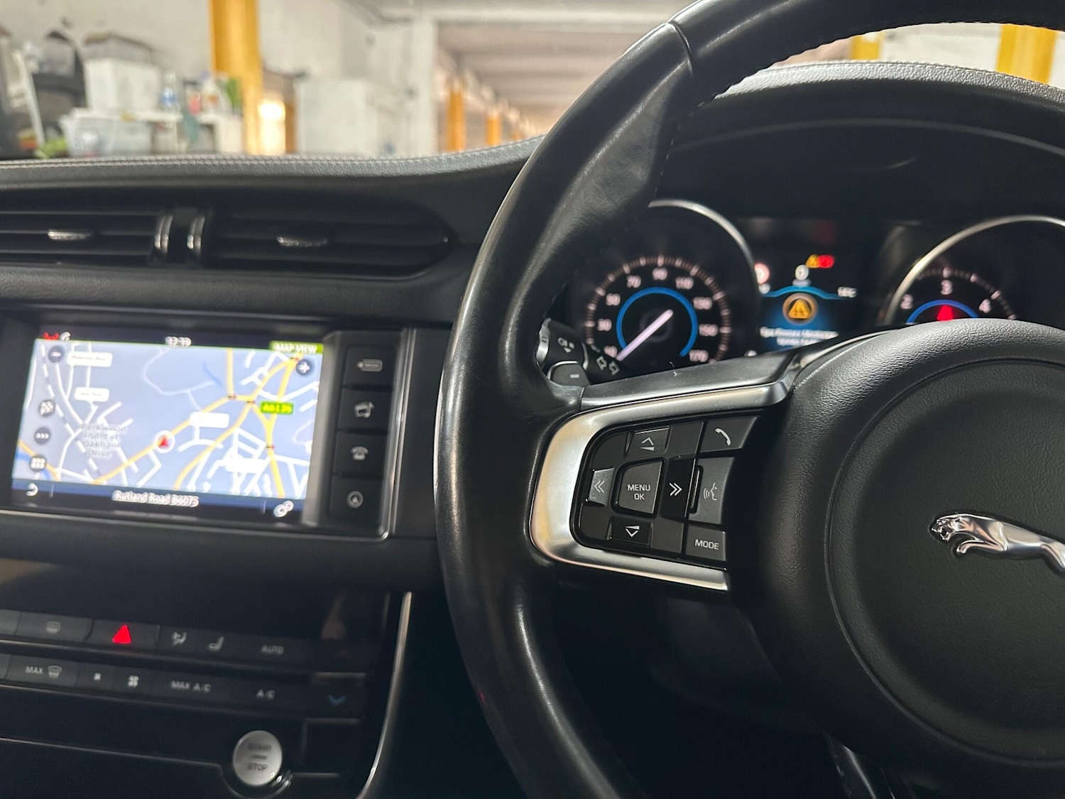 Used Jaguar XF 2016 for sale - 75906385: Photo 24