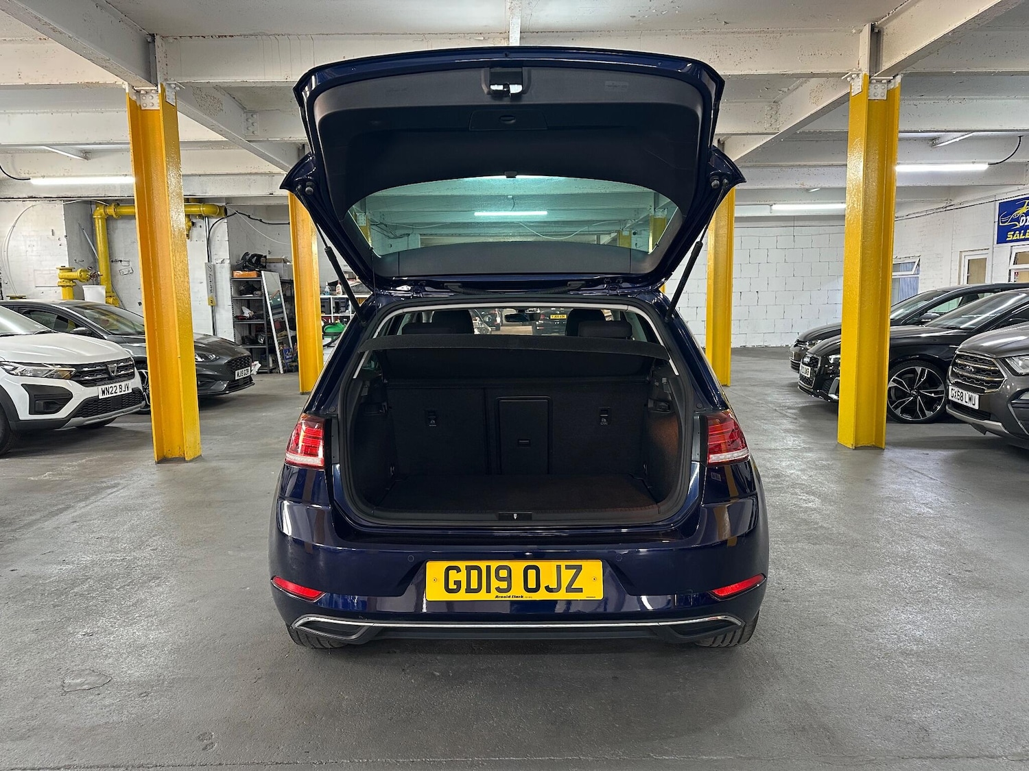 Used Volkswagen Golf 2019 for sale - 76989658: Photo 25