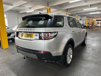 Used Land Rover Discovery Sport 2016 for sale - 79025912: Photo