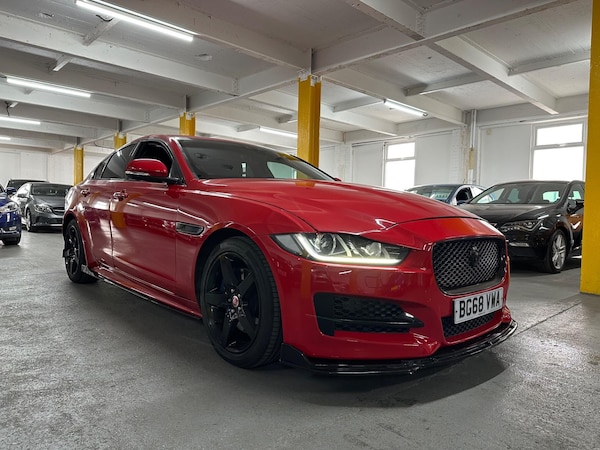 Used Jaguar XE 2018 for sale - 75319384: Photo 1