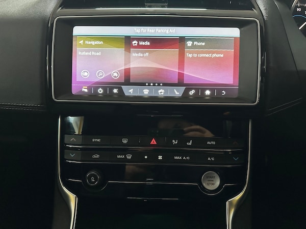 Used Jaguar XE 2018 for sale - 75319384: Photo 21
