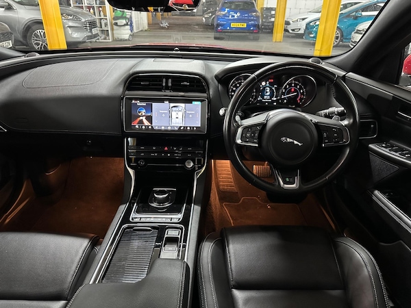 Used Jaguar XE 2018 for sale - 75319384: Photo 30