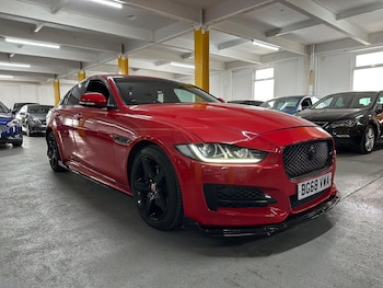 Used Jaguar XE 2018 for sale - 75319384: Photo