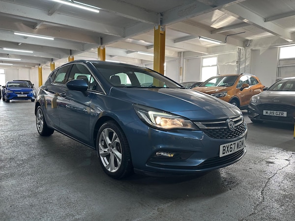 Used Vauxhall Astra 2017 for sale - 75023417: Photo 1
