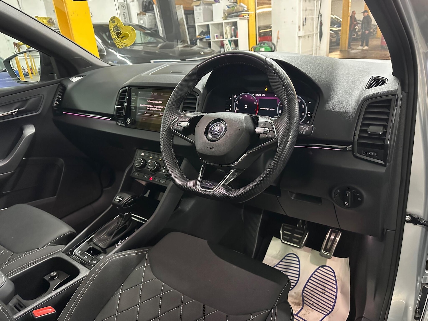 Used Skoda Karoq 2023 for sale - 77344642: Photo 10