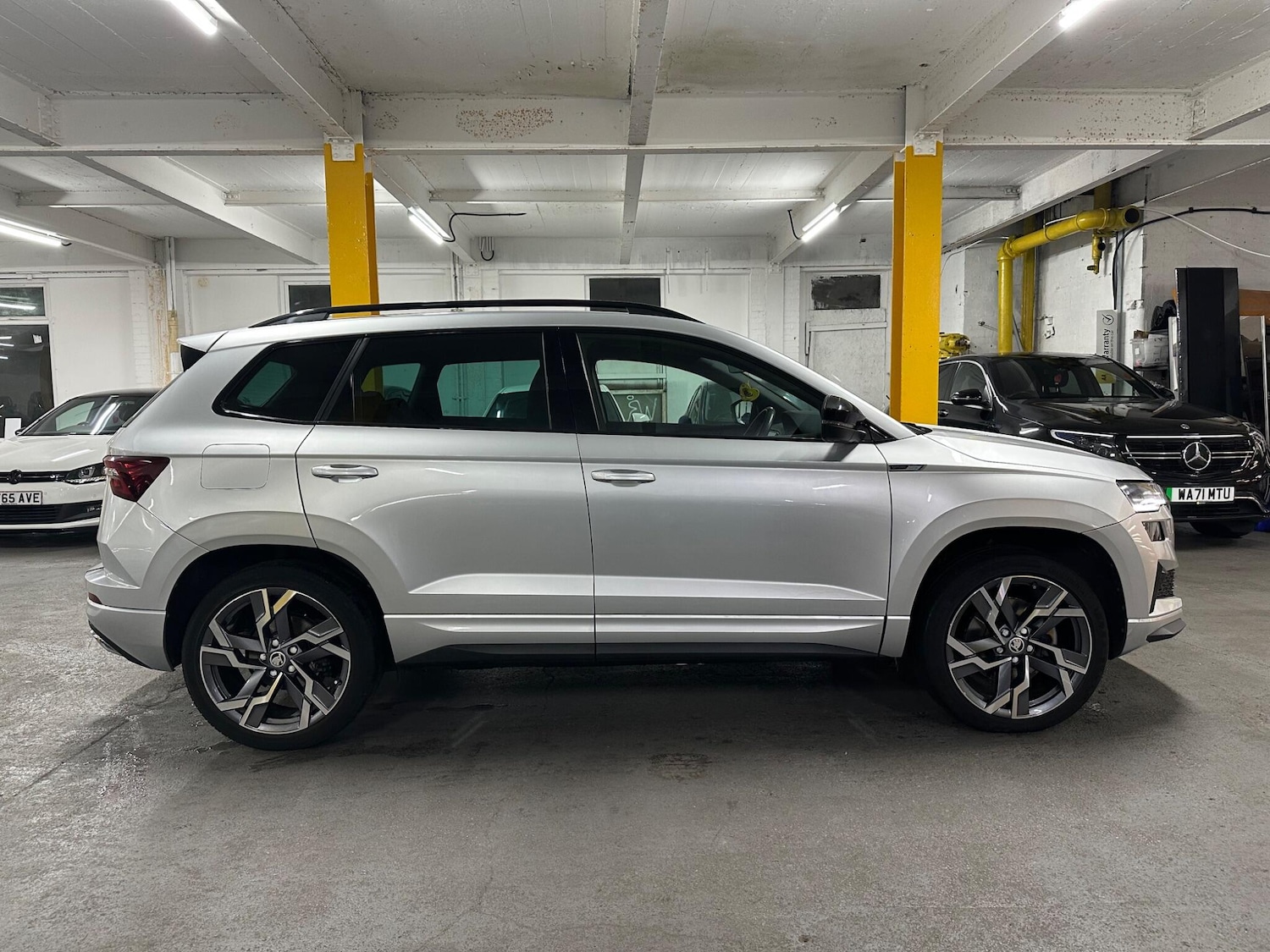 Used Skoda Karoq 2023 for sale - 77344642: Photo 3