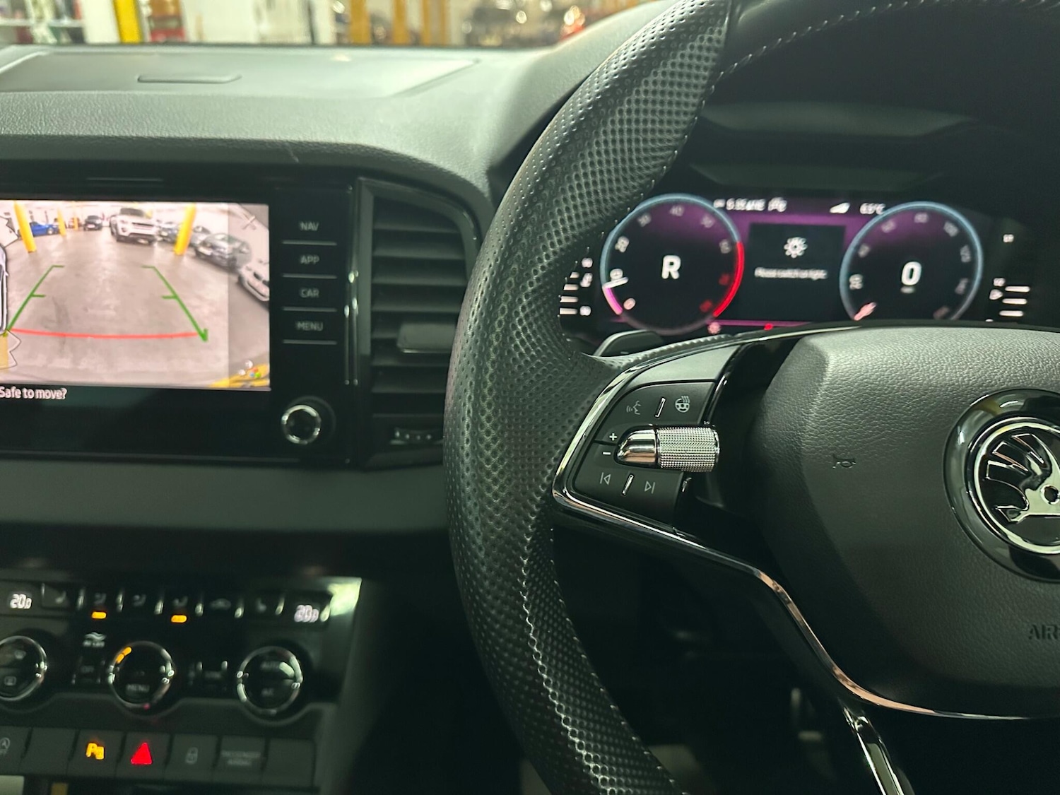 Used Skoda Karoq 2023 for sale - 77344642: Photo 32