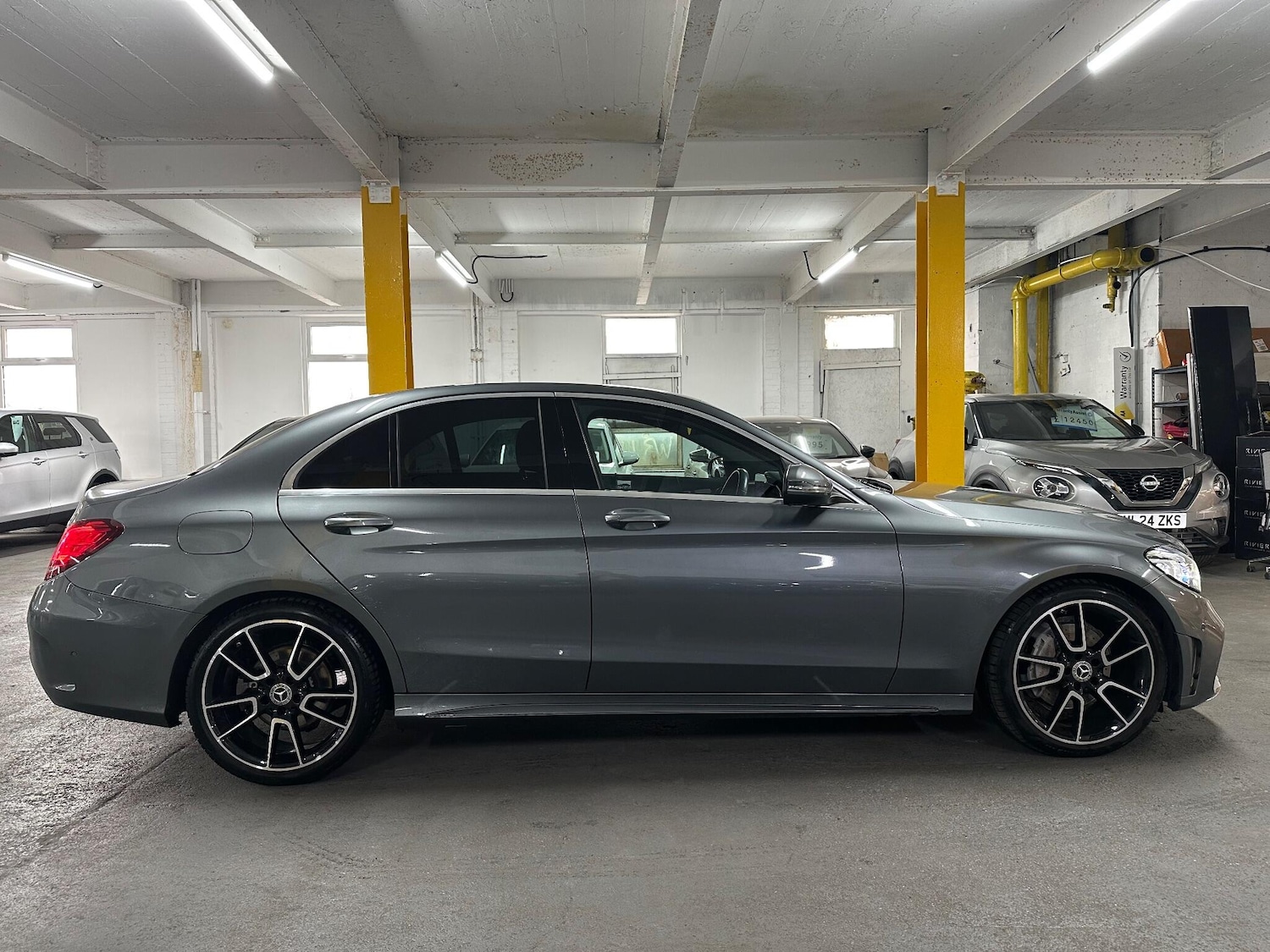 Used Mercedes-Benz C Class 2020 for sale - 76433098: Photo 8