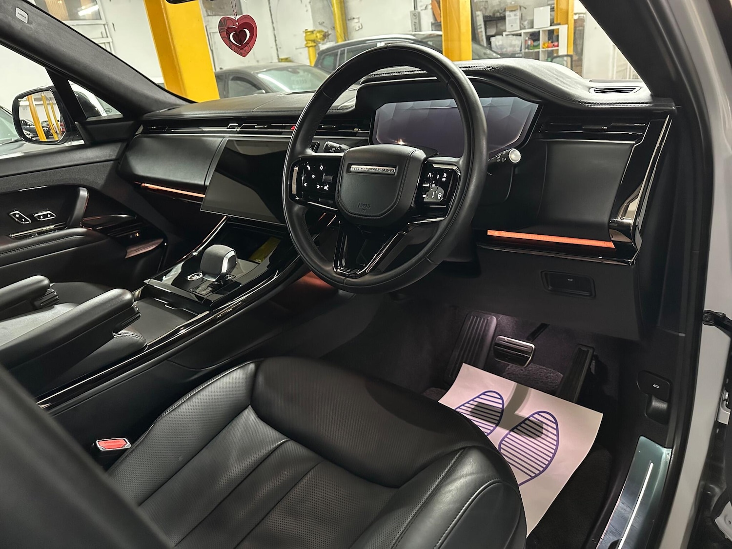 Used Land Rover Range Rover Sport 2024 for sale - 76433380: Photo 10