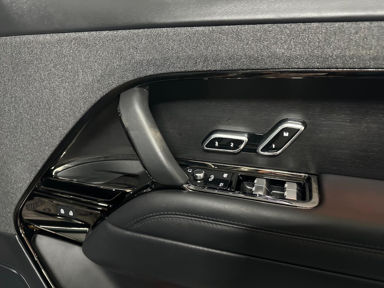 Used Land Rover Range Rover Sport 2024 for sale - 76433380: Photo 28