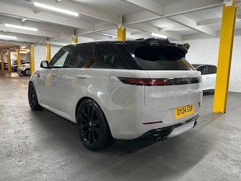 Used Land Rover Range Rover Sport 2024 for sale - 76433380: Photo