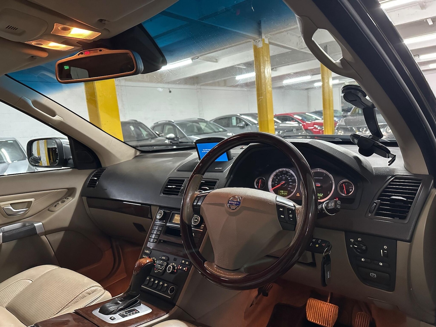 Used Volvo XC90 2011 for sale - 77109192: Photo 10