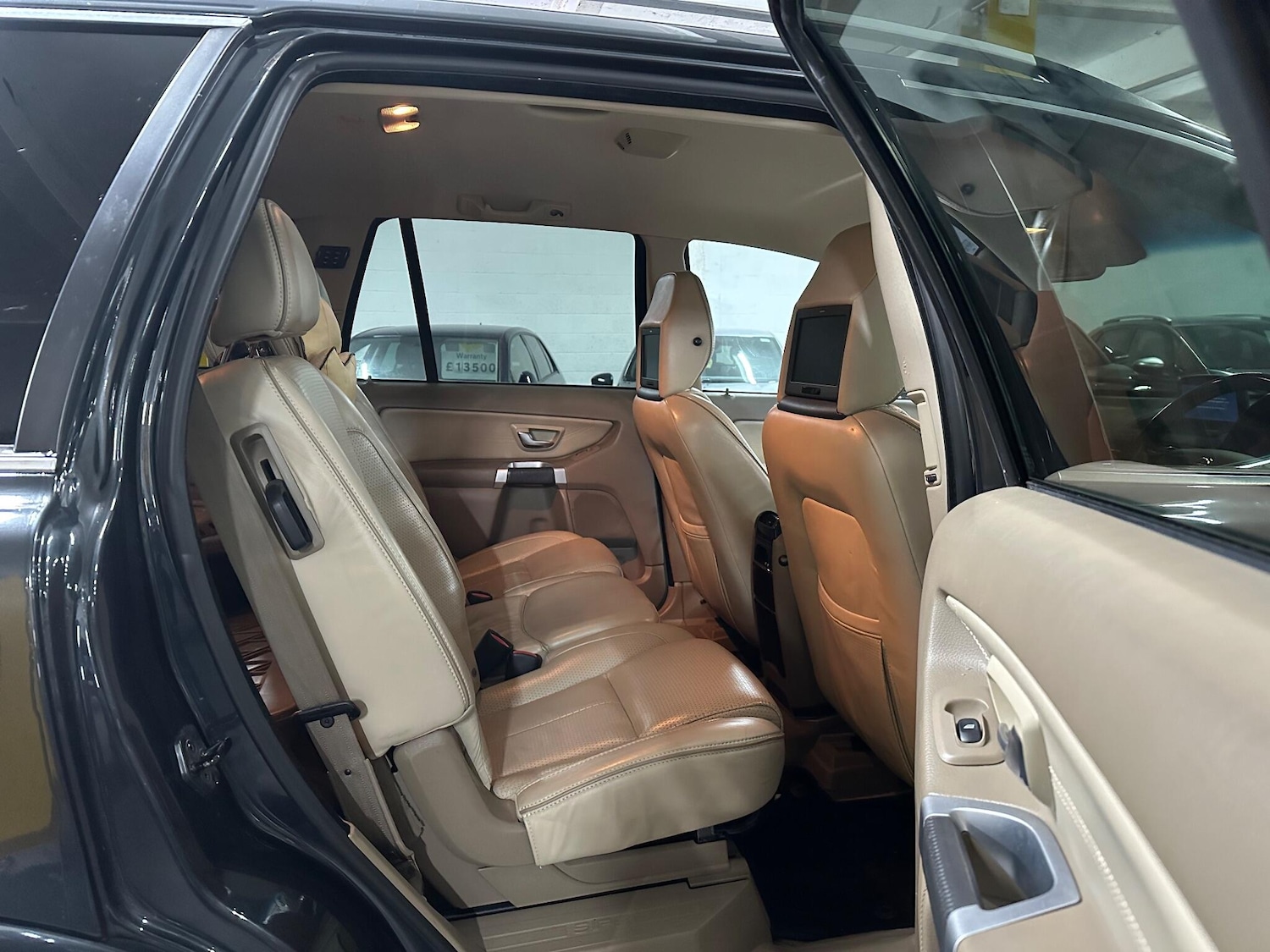 Used Volvo XC90 2011 for sale - 77109192: Photo 12