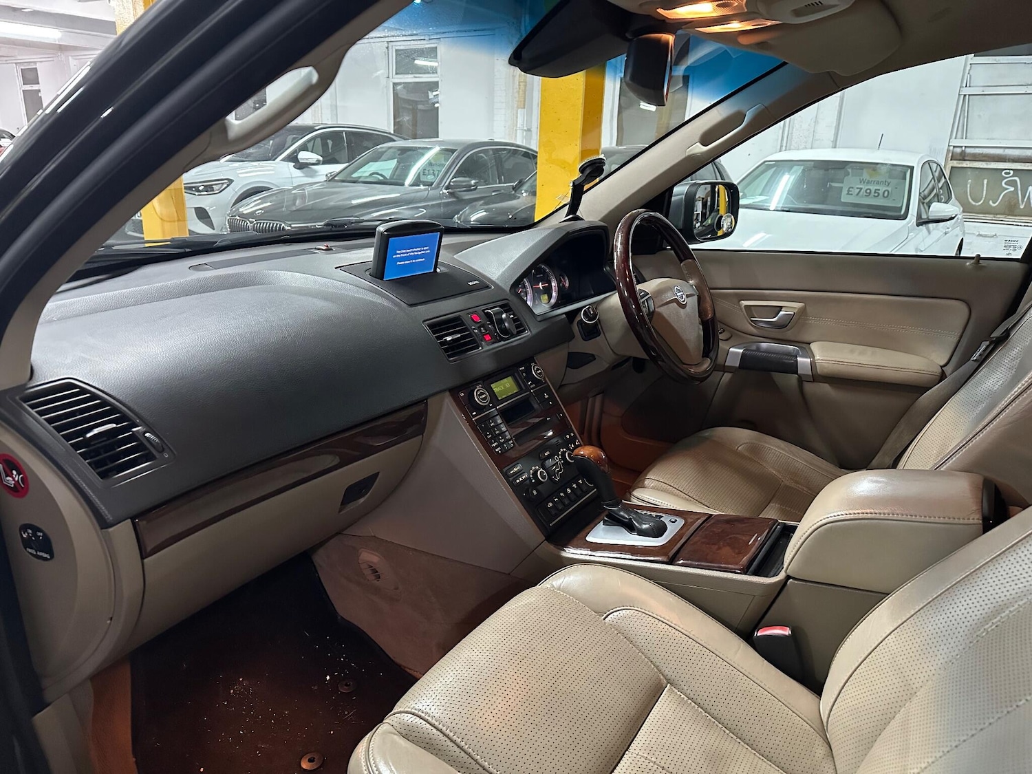 Used Volvo XC90 2011 for sale - 77109192: Photo 16