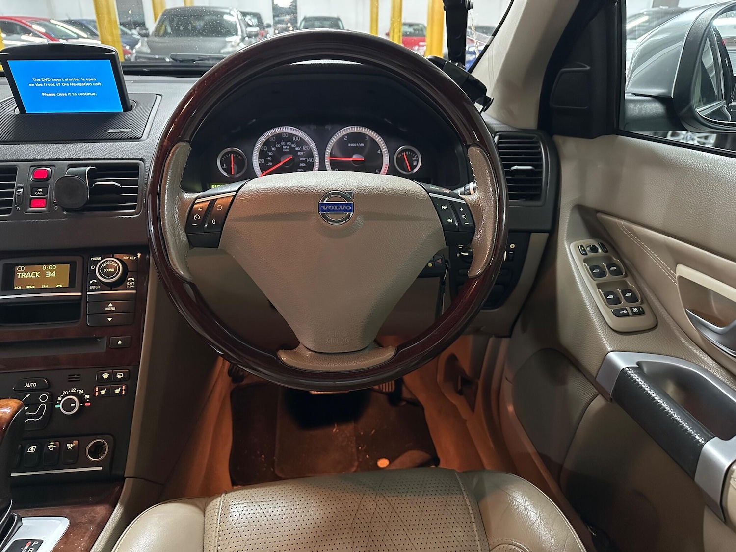 Used Volvo XC90 2011 for sale - 77109192: Photo 21