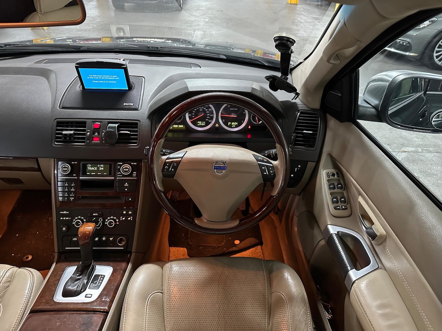 Used Volvo XC90 2011 for sale - 77109192: Photo 22