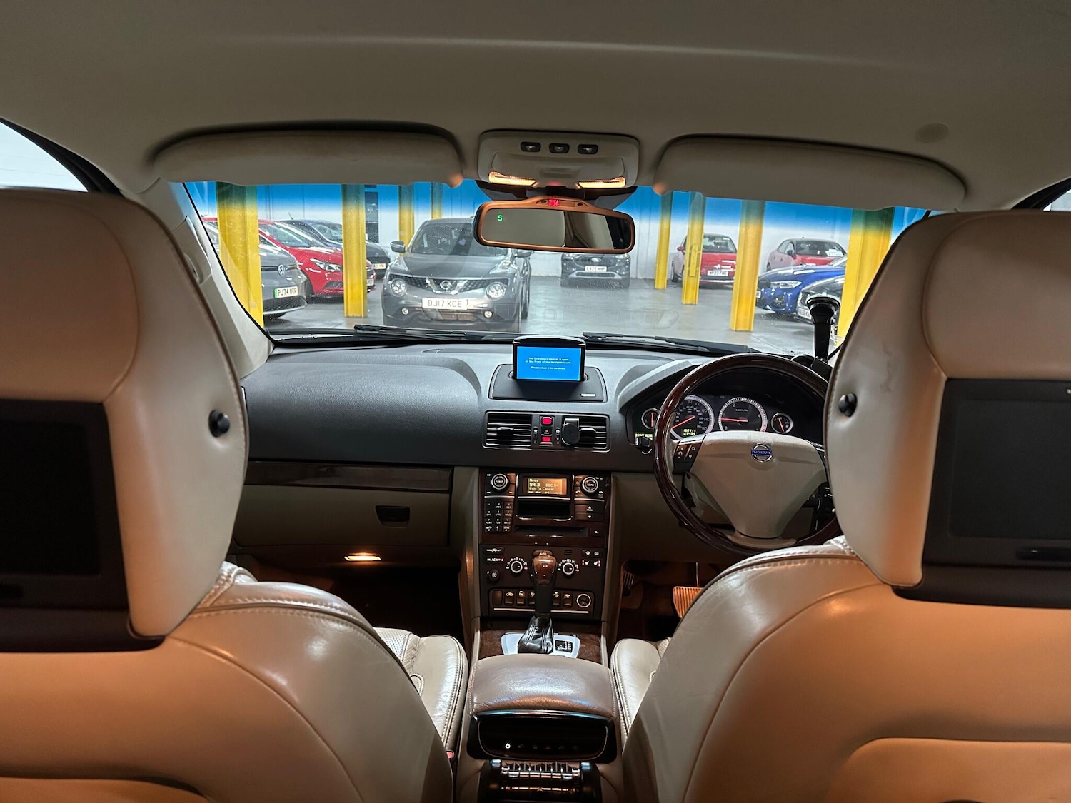 Used Volvo XC90 2011 for sale - 77109192: Photo 24