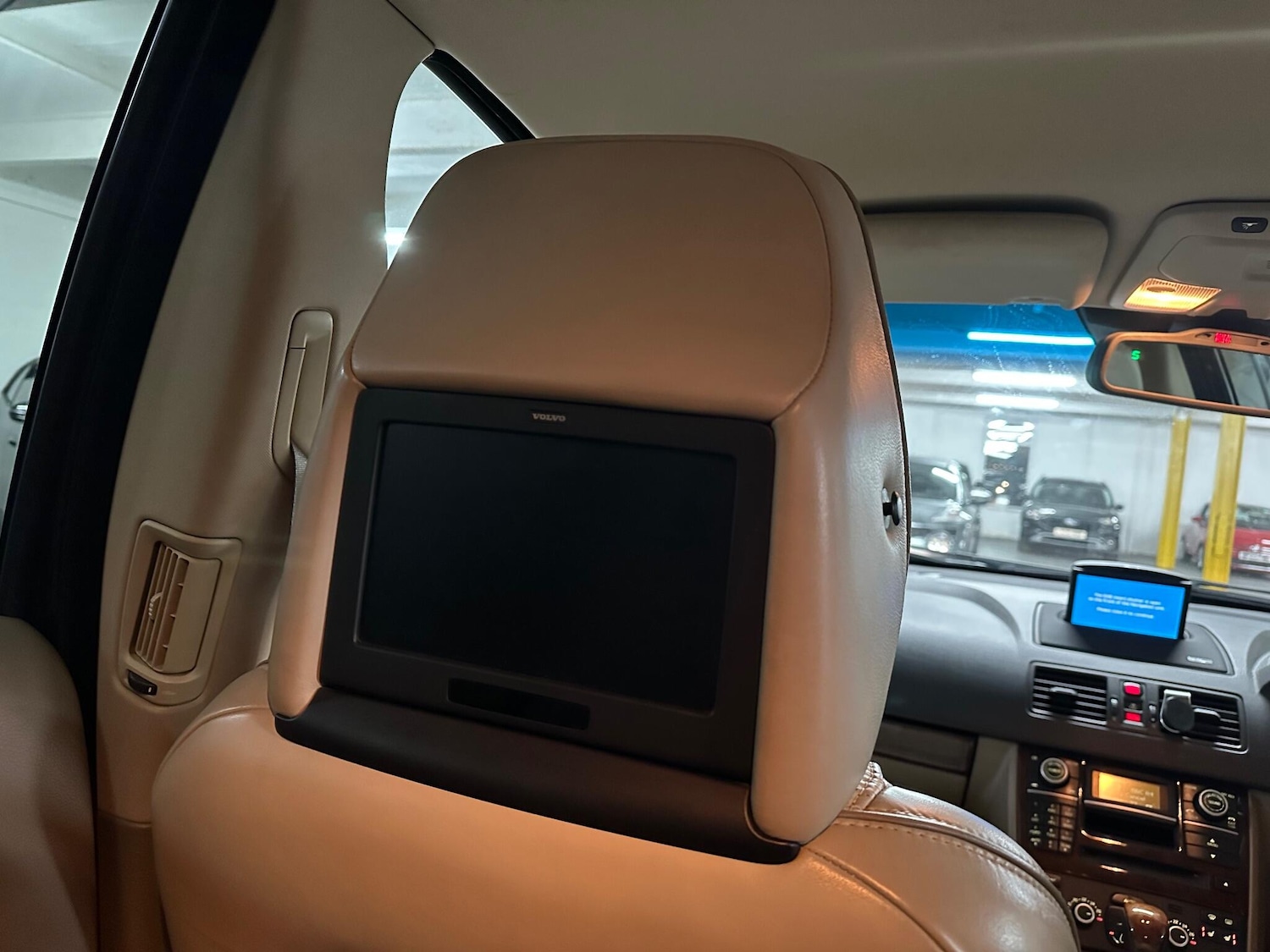 Used Volvo XC90 2011 for sale - 77109192: Photo 26