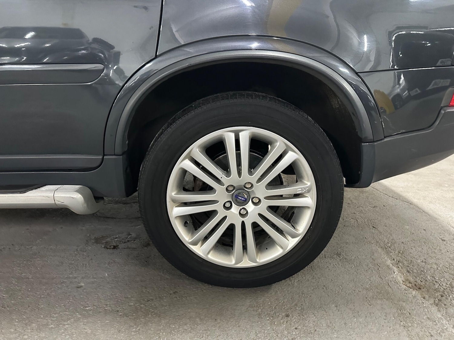 Used Volvo XC90 2011 for sale - 77109192: Photo 41