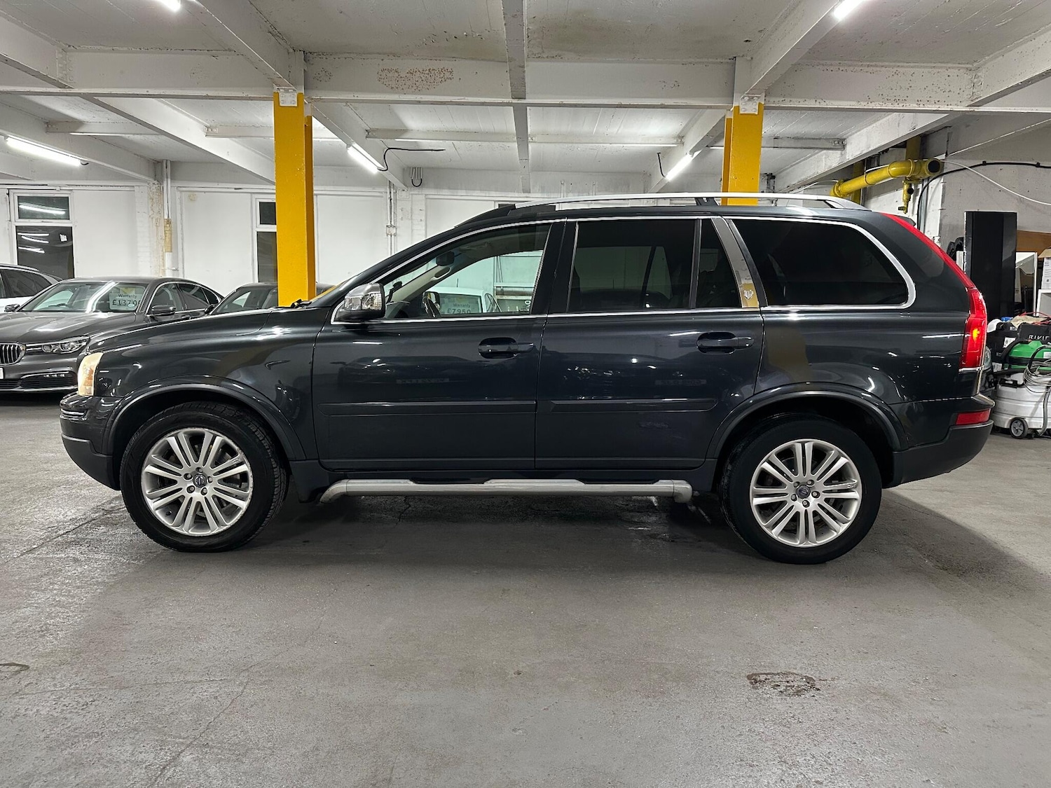 Used Volvo XC90 2011 for sale - 77109192: Photo 6
